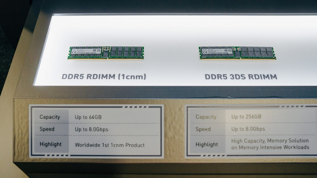 The world’s first 1cnm DDR5 RDIMM product with the 256 GB 3DS solution
