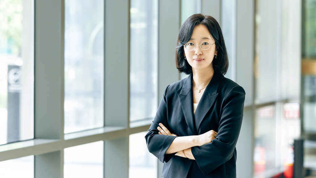 Son shares her success with her colleagues and attributes their collaborative achievements to their one-team spirit