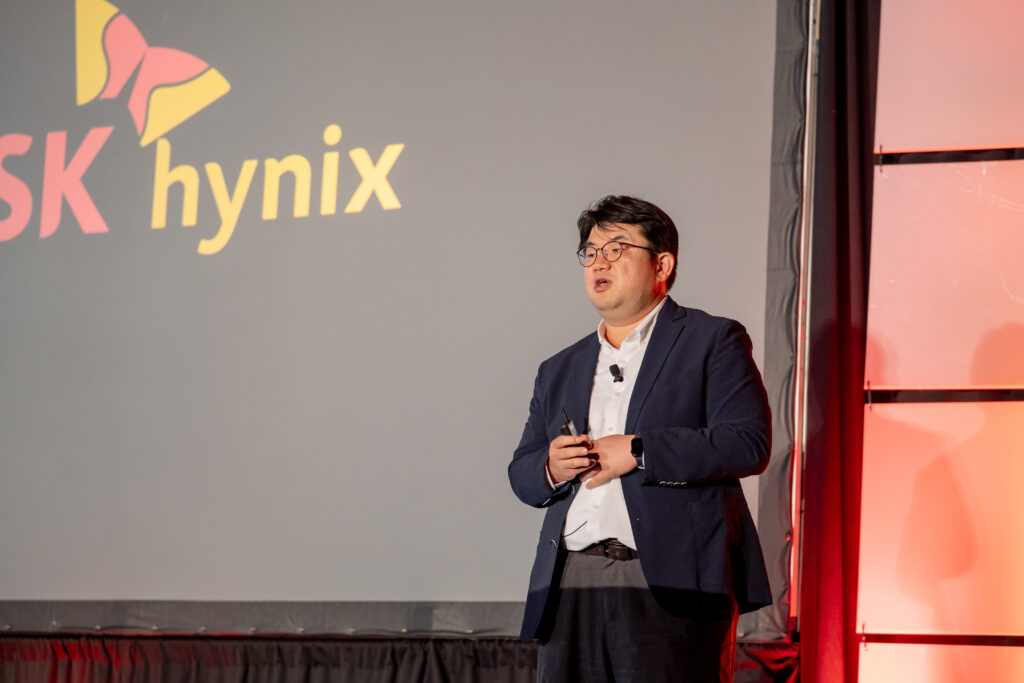 Vice President Joonyong Choi of HBM Business Planning giving the keynote speech