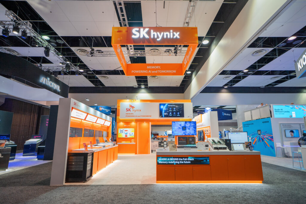 SK hynix’s booth at FMS 2025