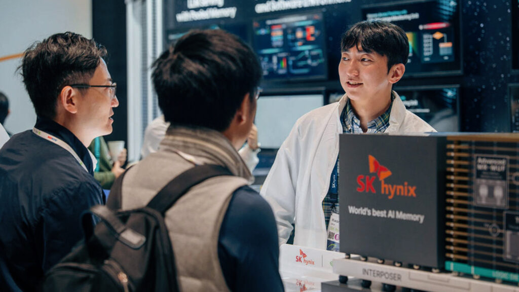 Visitors gather at SK hynix’s booth