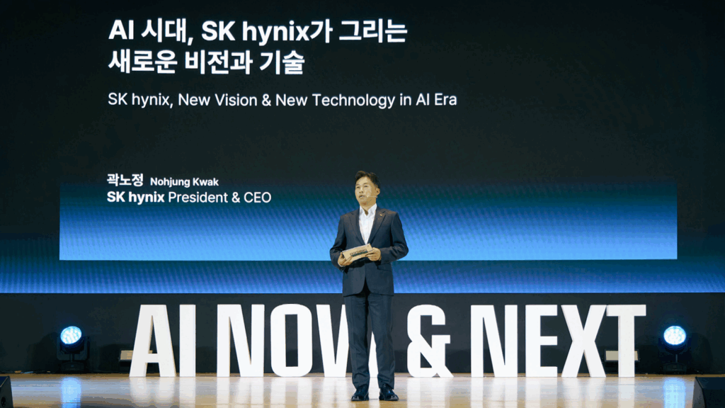 SK hynix CEO Kwak Noh-Jung delivering a keynote speech at the summit