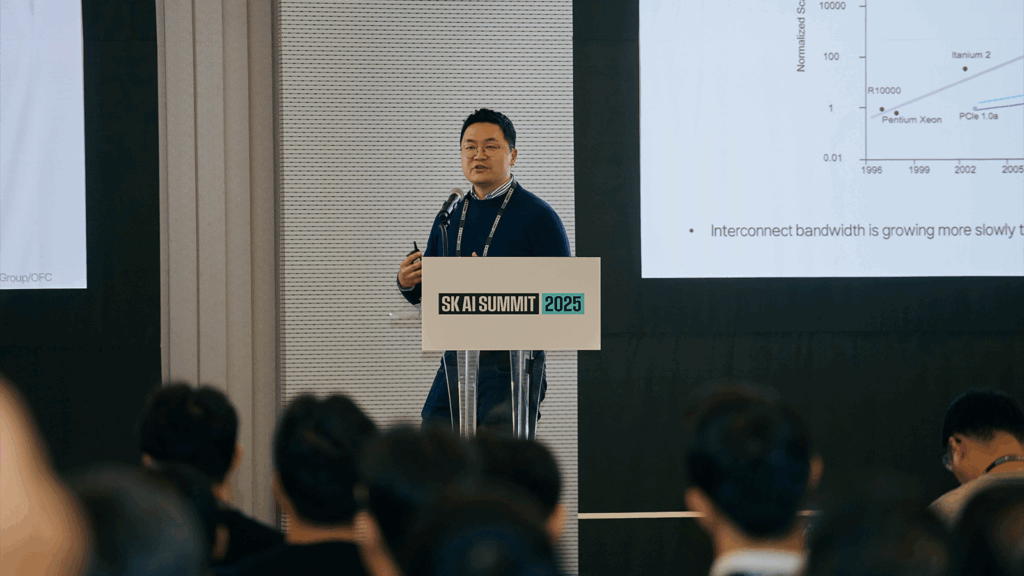 (From first image) Hoshik Kim of Memory System Research; Kyoung Park of Biz. Insight; Youngpyo Joo of System Architecture; Professor Kyusang Lee of the University of Virginia