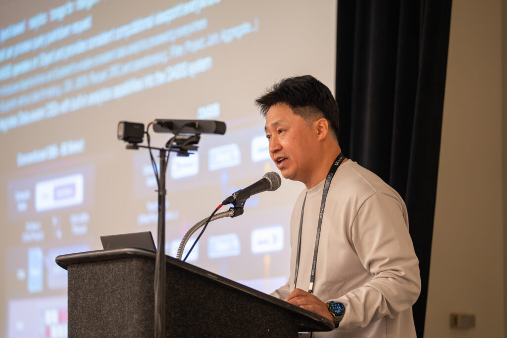 Technical Leader Soonyeal Yang of Solution SW delivering a presentation