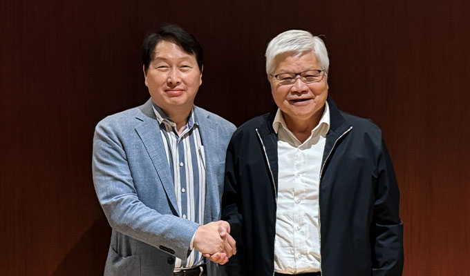 SK Group Chairman Chey Tae-won Meets TSMC Chairman and CEO C.C. Wei in Taiwan to Solidify Global AI Chip Partnership