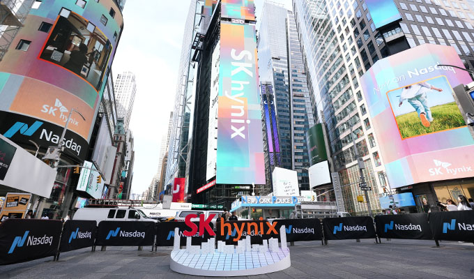 SK hynix lights up the heart of New York with its brand, highlighting technology that preserves beautiful memories
